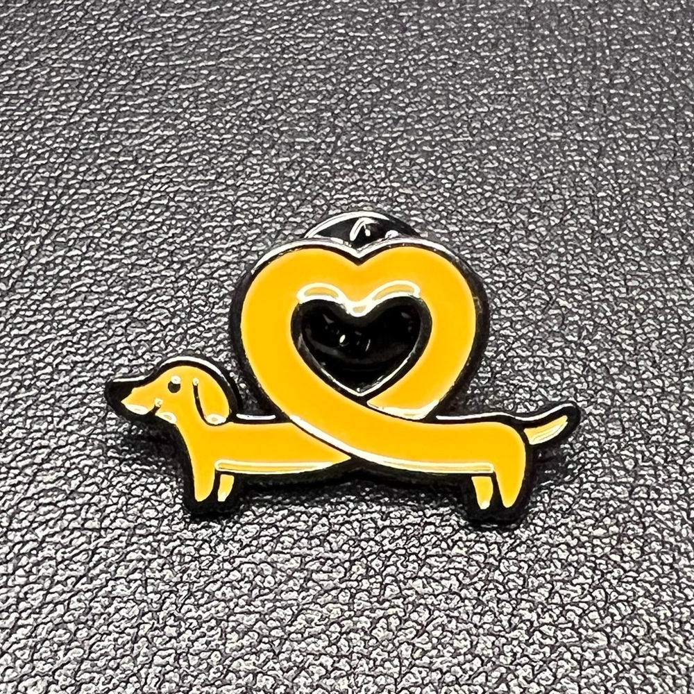*2/$10* Dachshund Love Enamel Pin - NWT